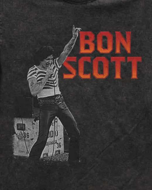 Bon Scott - Vic Park Gig Pointing  Vintage Wash T-Shirt